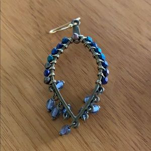 One pair of earrings.